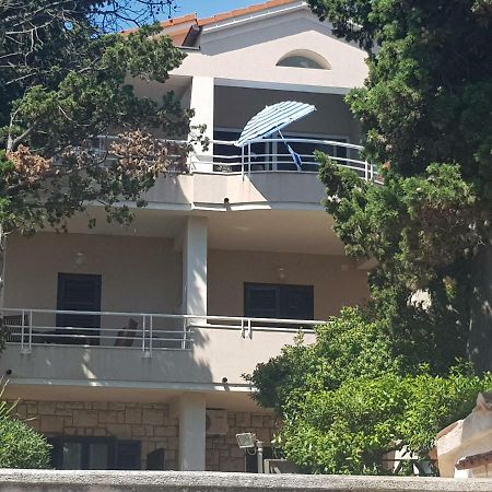 Mare Azzurro Apartments Pula Zewnętrze zdjęcie